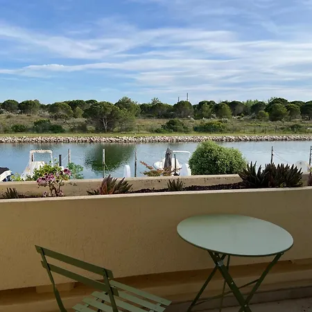 Marina Avec Appontement Daire Le Grau-du-Roi